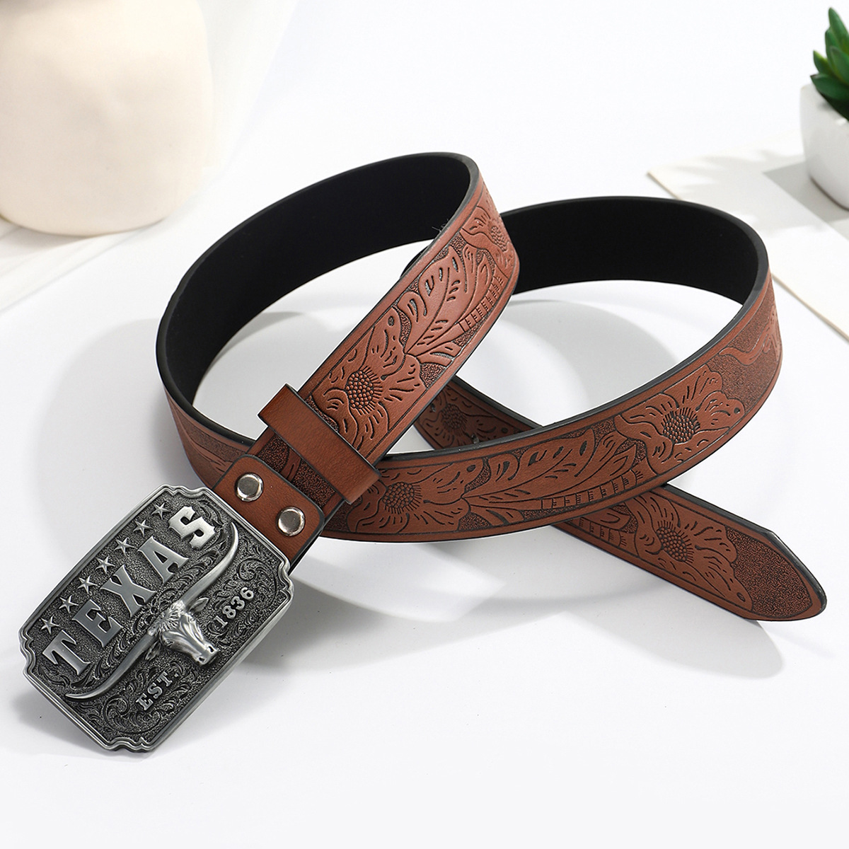 American Retro Embossing Cow Head Buckle Simple All-match Western Denim Belt - Image 4
