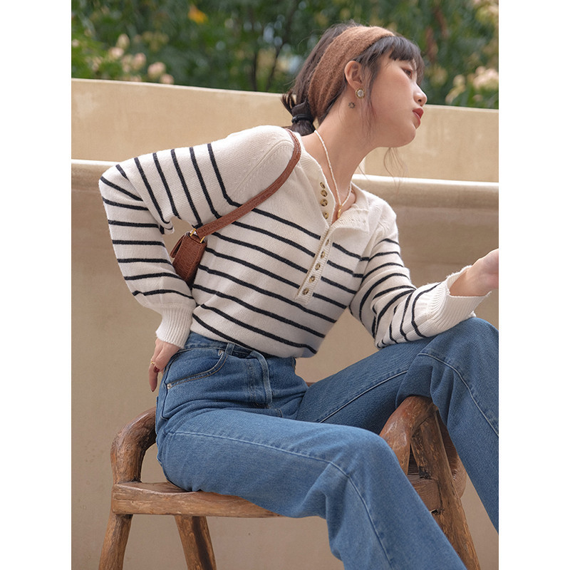 French Classic Black And White Striped Button Collar Sweater - Image 4